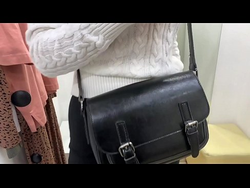 ❤️ Offentlig onani af ung kælling FeralBerry med en dildo i prøverummet ❤❌ Fucking video at da.happytour.top ❌